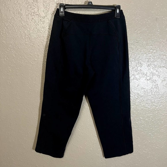LULULEMON Wanderer Black Cropped Jogger Pants Size 4 - Picture 3 of 8